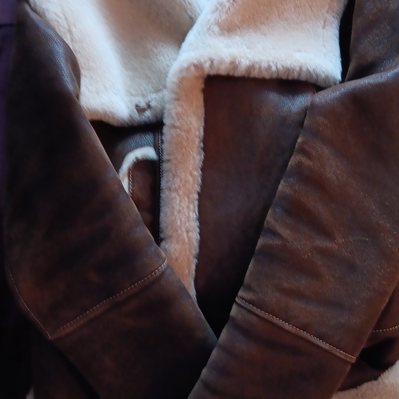 Atlantis genuine shearling jacket with hood EUC - Picture 10 of 10